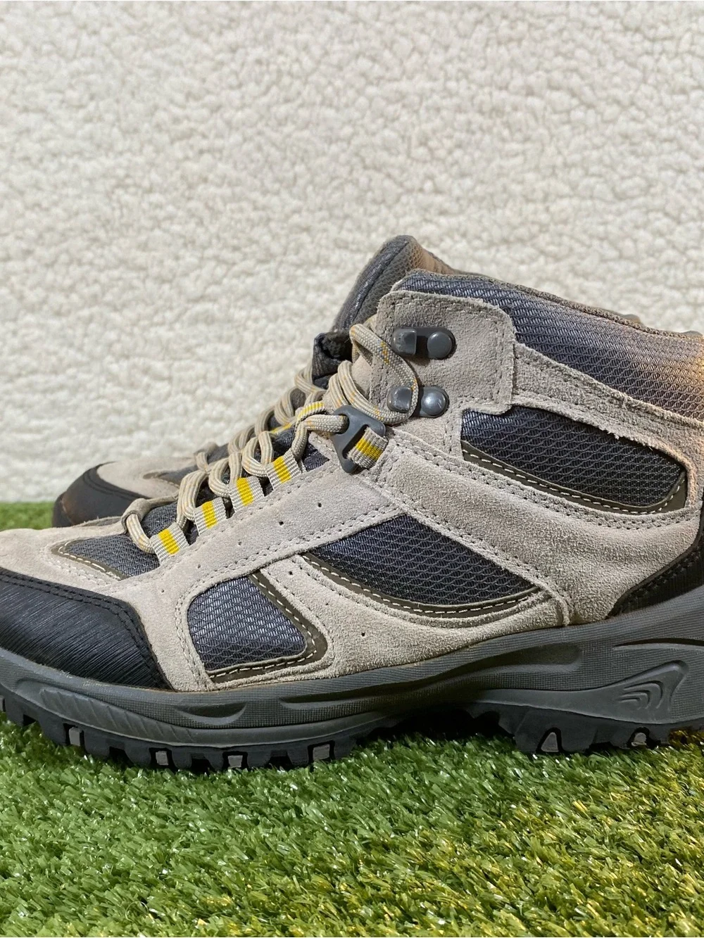Denali Clearwater Hiking Boots Women's Size 8 Grey Black Suede HW40298AS